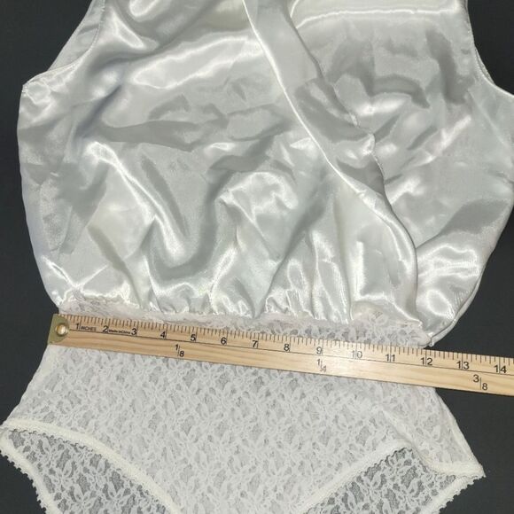 Vintage Lucie Ann Polyester Lace Bodysuit Medium - Picture 8 of 11